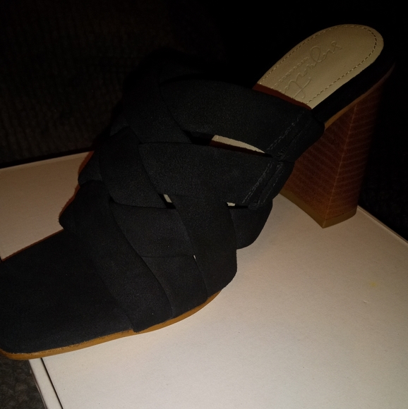 NWB signature by journee collection - Picture 2 of 11